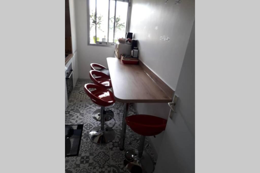 Chaleureux Appart 2 Pieces Entierement Renove. Apartment Saint-Laurent-du-Var Exterior foto
